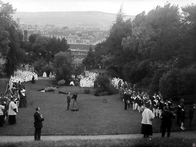 procession 1927 (6).jpg